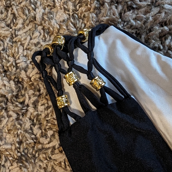 Beach Bunny Reversible Tie Strings Bikini - Picture 6 of 9